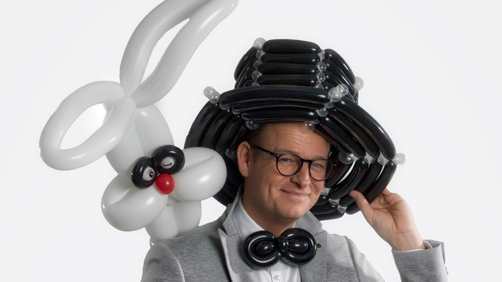 Ballonartiest Justin Vliegenthart maakt spectaculaire creaties