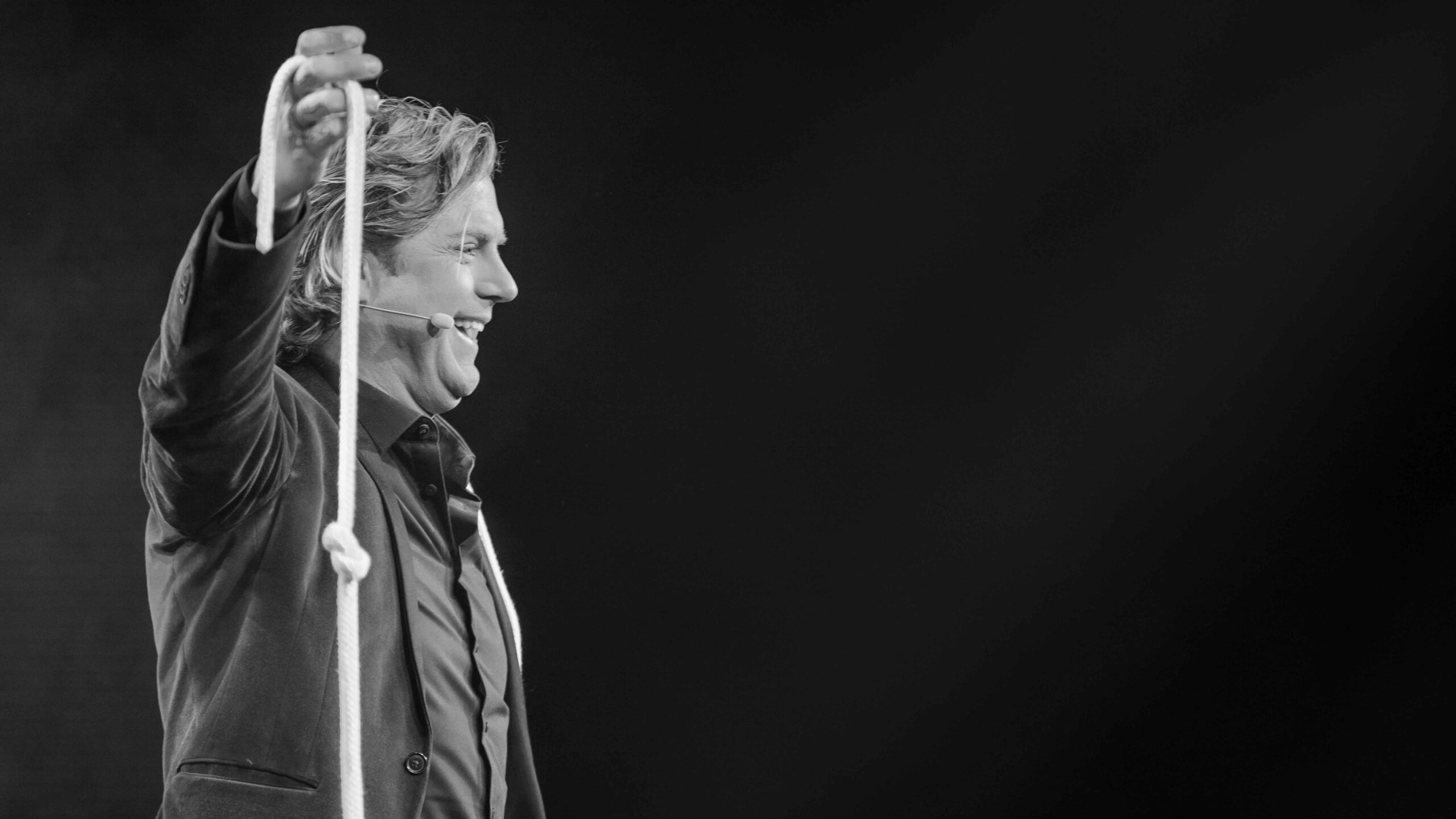 Goochelaar Martijn Martell podiumact op evenement