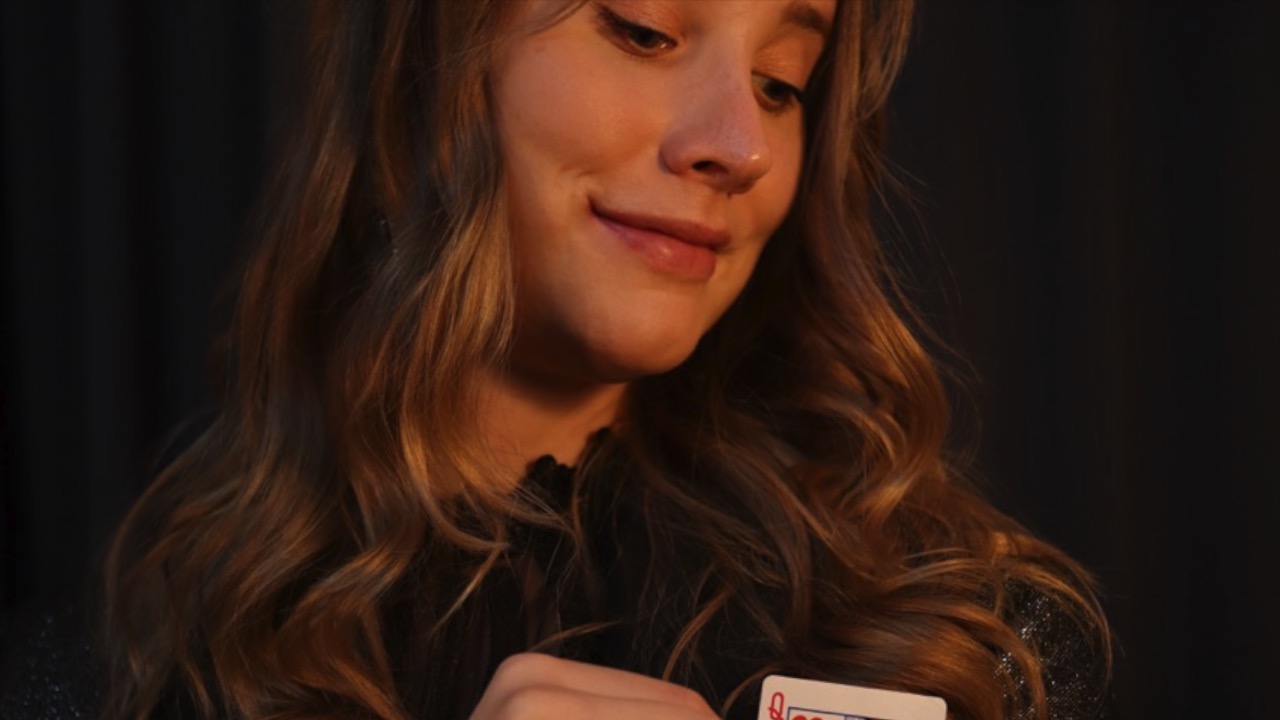 Lady of Magic Nicky de Jong close-up magie