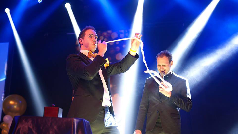 Robin Matrix podiumact met publieksinteractie