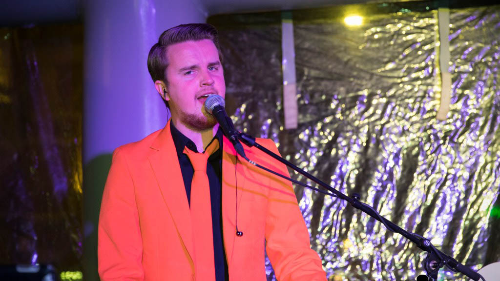Kevin Siebelink piano entertainer show