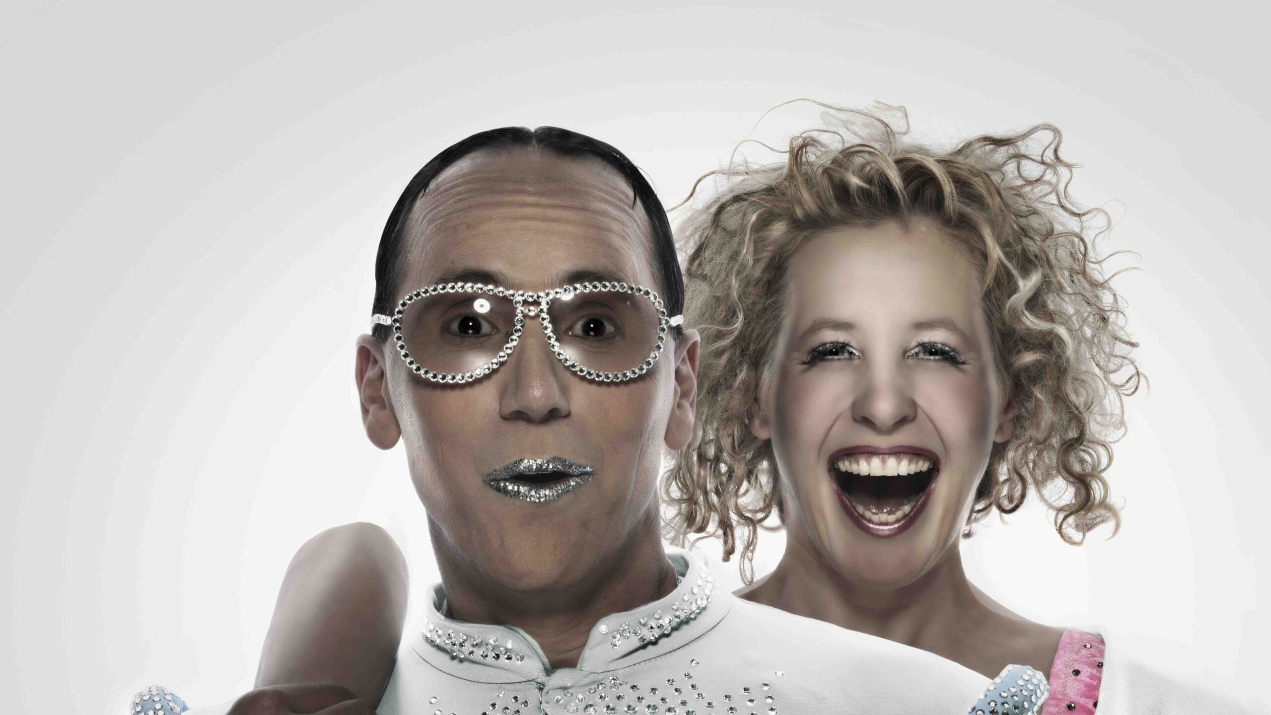 Scott & Muriel goochelaars — World Champions of Magic The Accidental Illusionists
