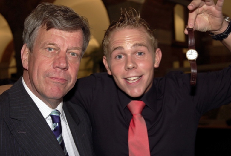 Michel Beugelsdijk goochelt voor burgemeester Opstelten Rotterdam