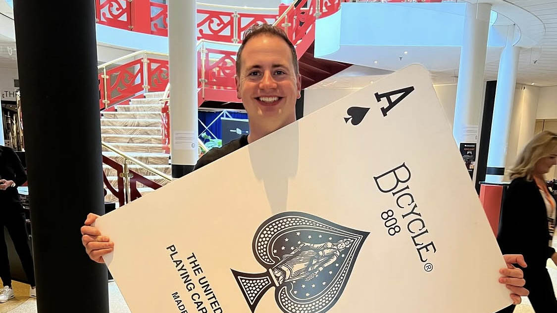 Workshop goochelen Robin Matrix — teambuilding