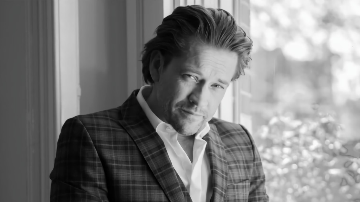 Ferri Somogyi, goochelaar en acteur (bekend als Rik de Jong uit GTST) — close-up magic en trouwambtenaar (Babs)